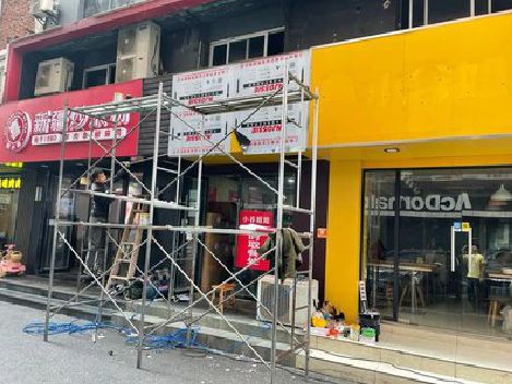 黎平制作广告招牌如何避免它发黄？